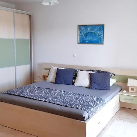 Studio Apartment Green Olive *