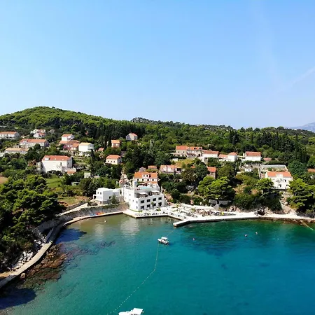 Studio Apartment Green Olive Kolocep Island